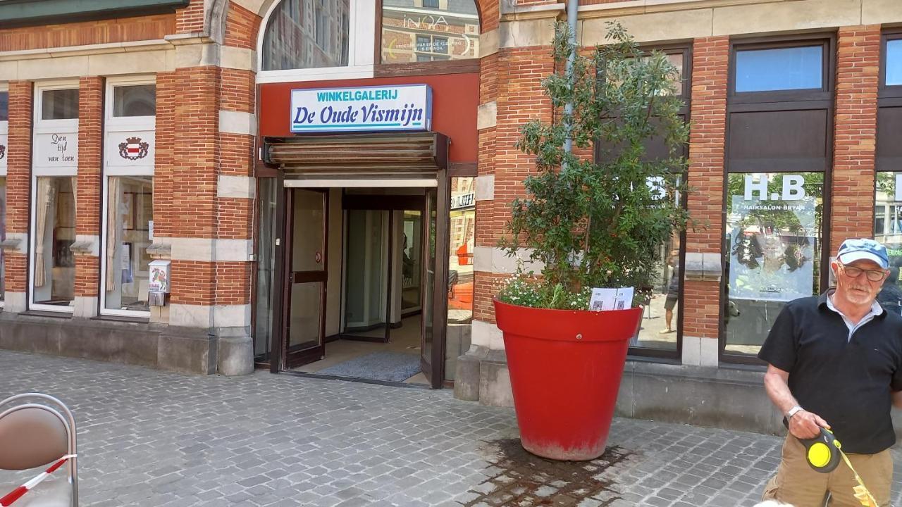 Luxe Appartement Met 3 Slaapkamers En 1 Kingsize Bed Slaapzetel En Drie Dubbelbedden Dendermonde Exterior foto